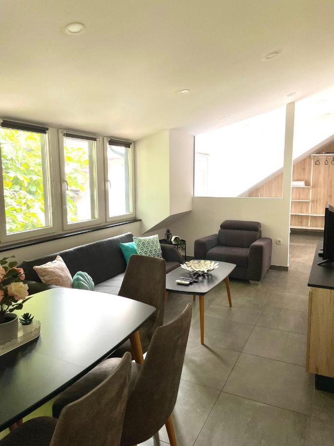 Khan Apartments Любляна Екстериор снимка